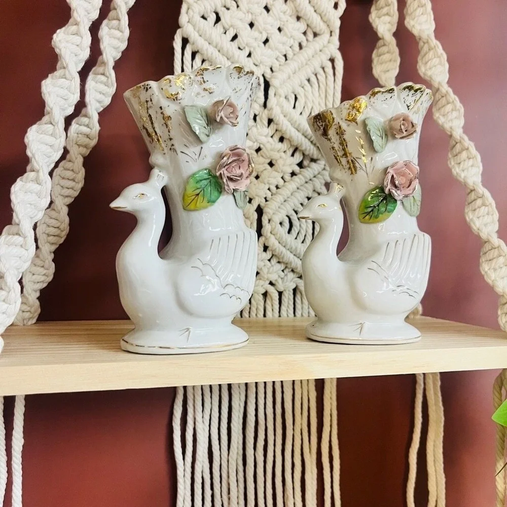Vintage‎ Peacock Vase Set of 2 Porcelain With Applied Flowers Roses Gold Accent - Picture 12 of 16